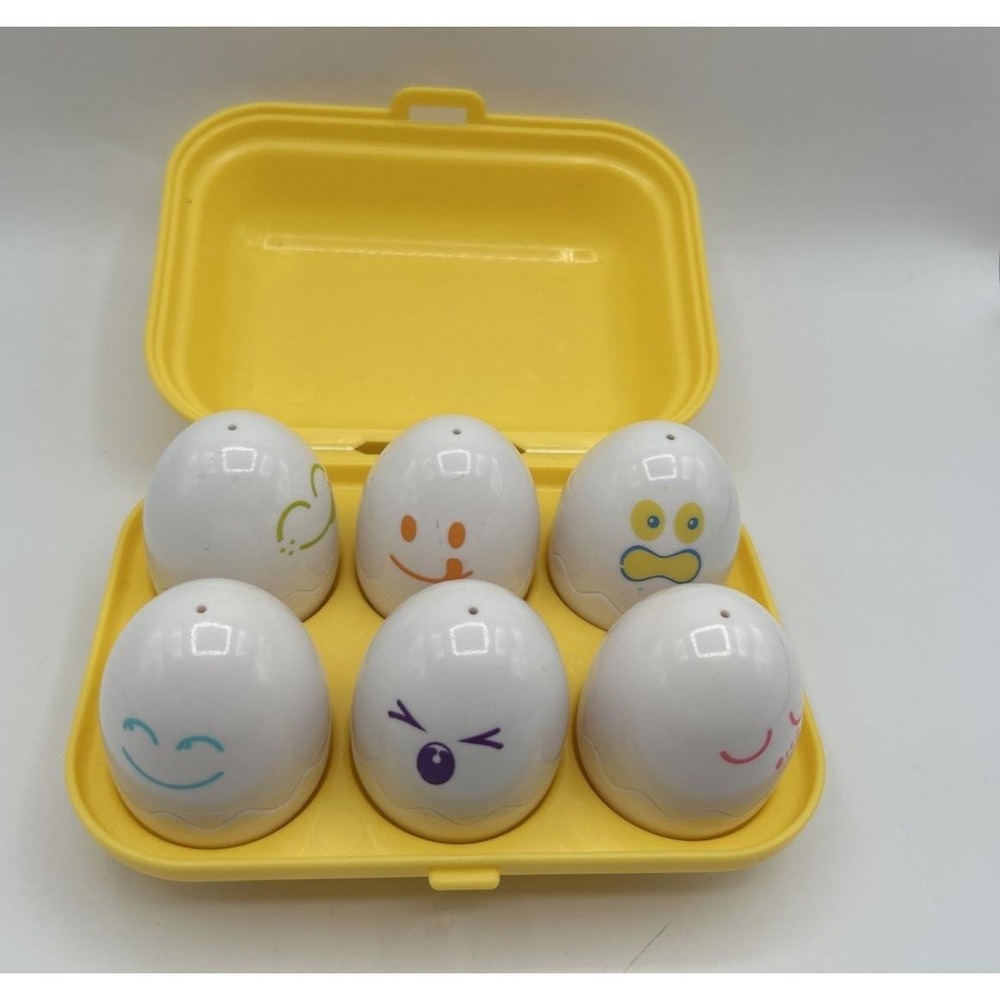 Vintage 1993 Tomy Egg Chick Sorting Matching Toy Hide N Squeak Egg Yellow Carton